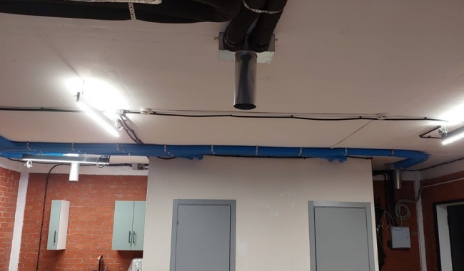 Установка вентиляционной системы в офисе производителя «Хоринайз»